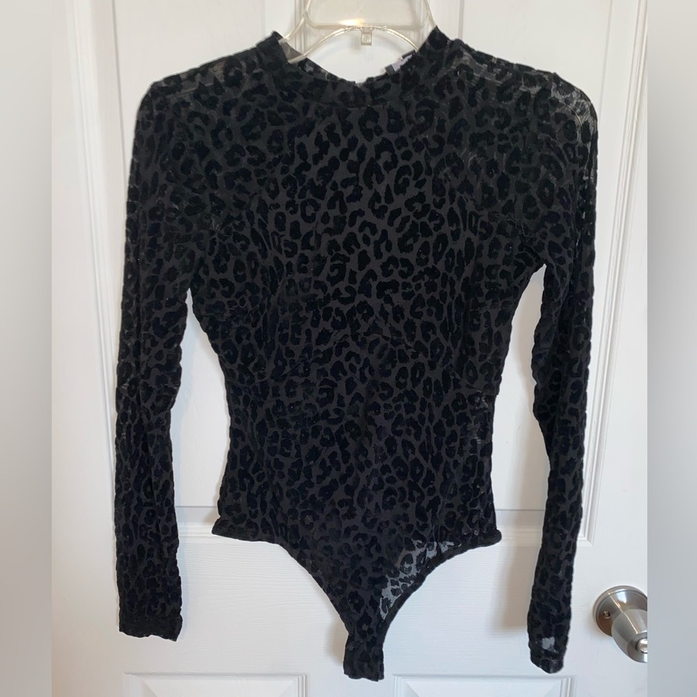 Lulu's Spotting Black Velvet Leopard Print Long Sleeve Bodysuit.